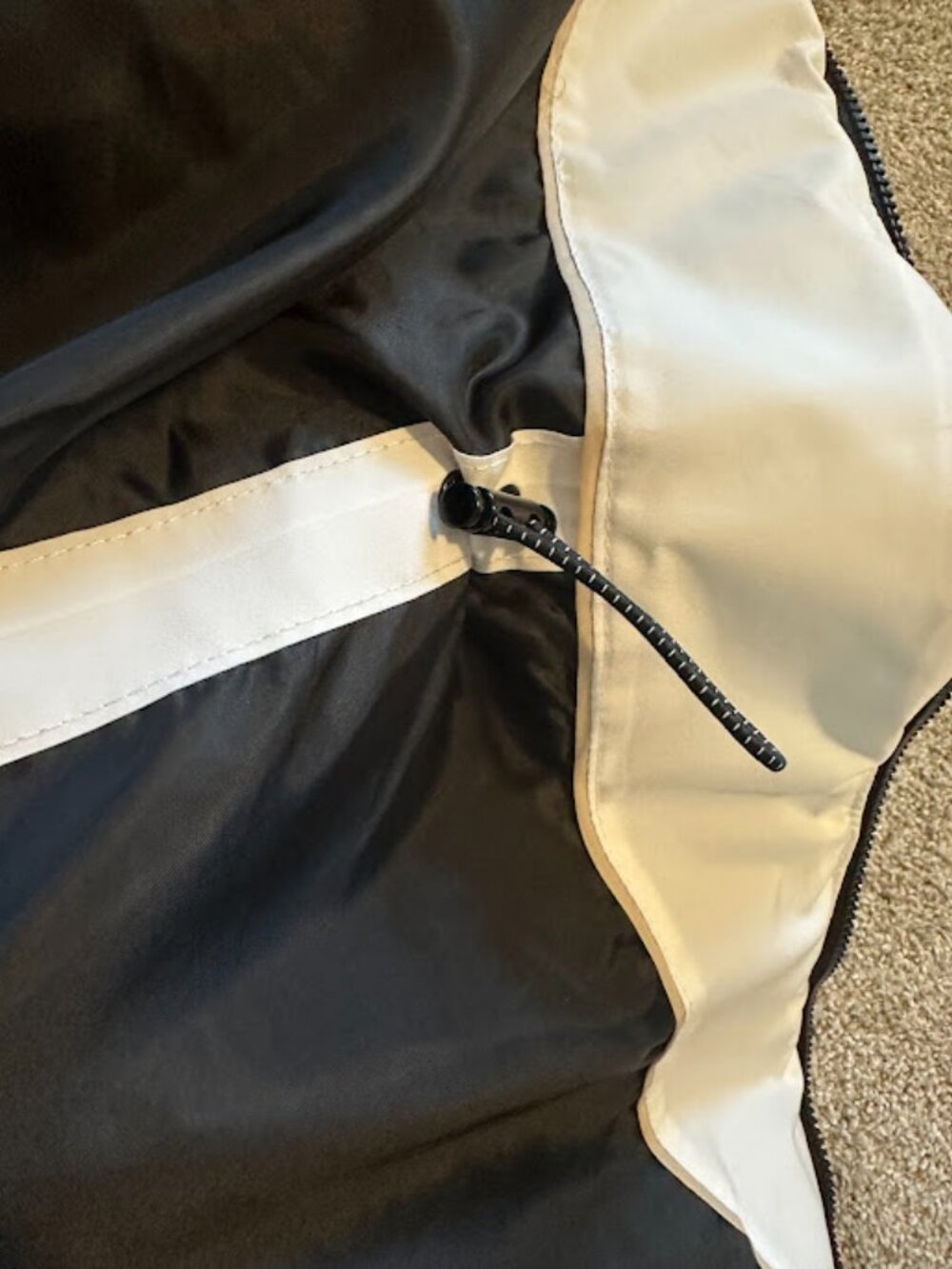 Nautica White Puffer Vest with Black Trim - Weather Resistant - Size M - Picture 5 of 7